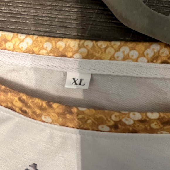 Colorful Mardi Gras Shirt, NWOT, Size: XL
💜💚💛 - Picture 9 of 10